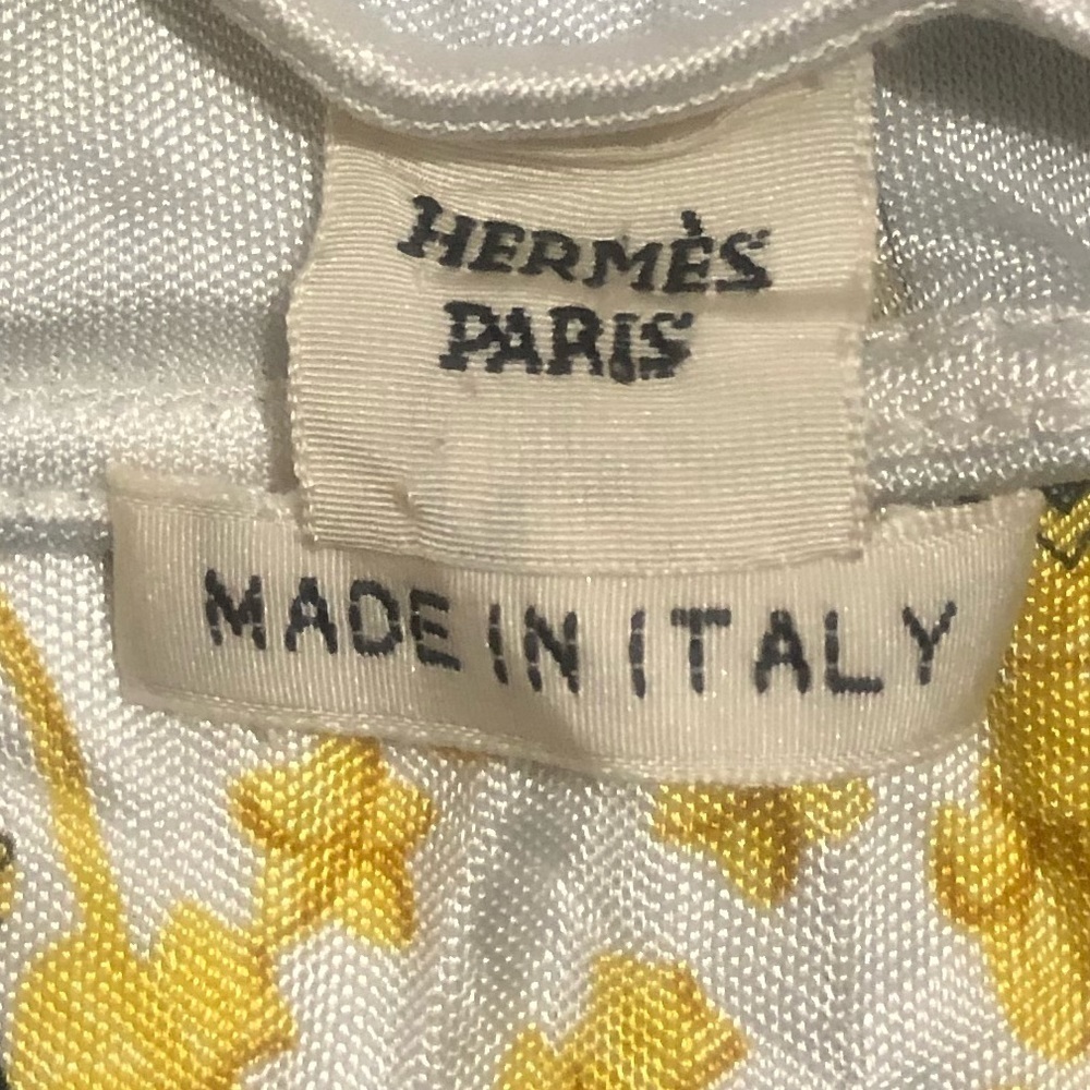 HERMÈS
Printed Bateau Neckline Top
Long sleeve - Picture 5 of 9